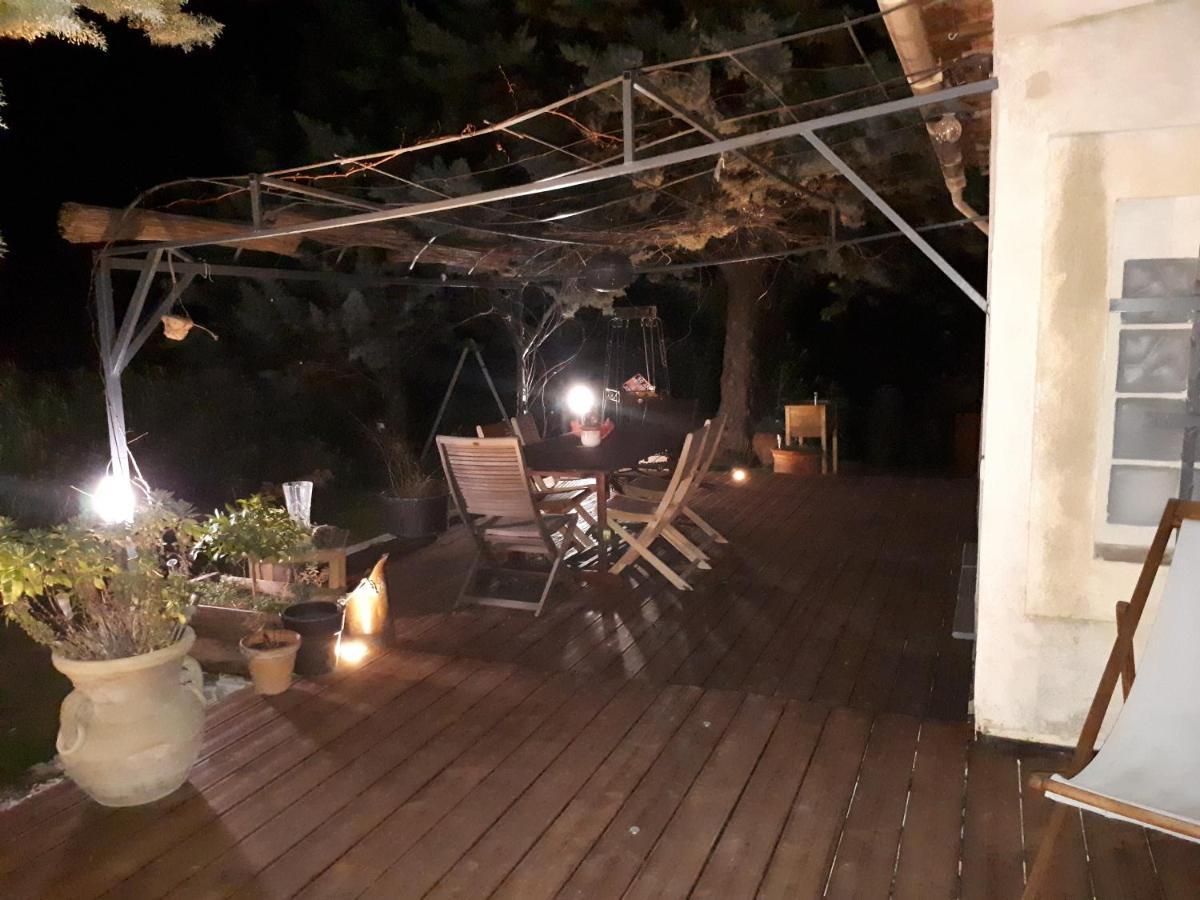 Chez Patricia & Denis Bed and Breakfast Flassans-sur-Issole Εξωτερικό φωτογραφία